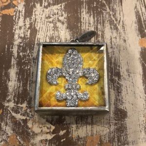 Jewel Kade Fleur De Lis Paris Charm
